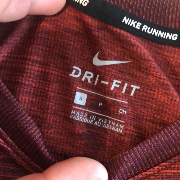 Nike Dri-Fit Knit Running Shirt SMALL RED - Picture 2 of 3